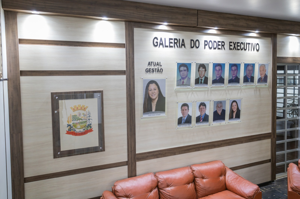 Criada a Galeria do Poder Executivo, em homenagem aos 34 anos de emancipação do município de Ibema.